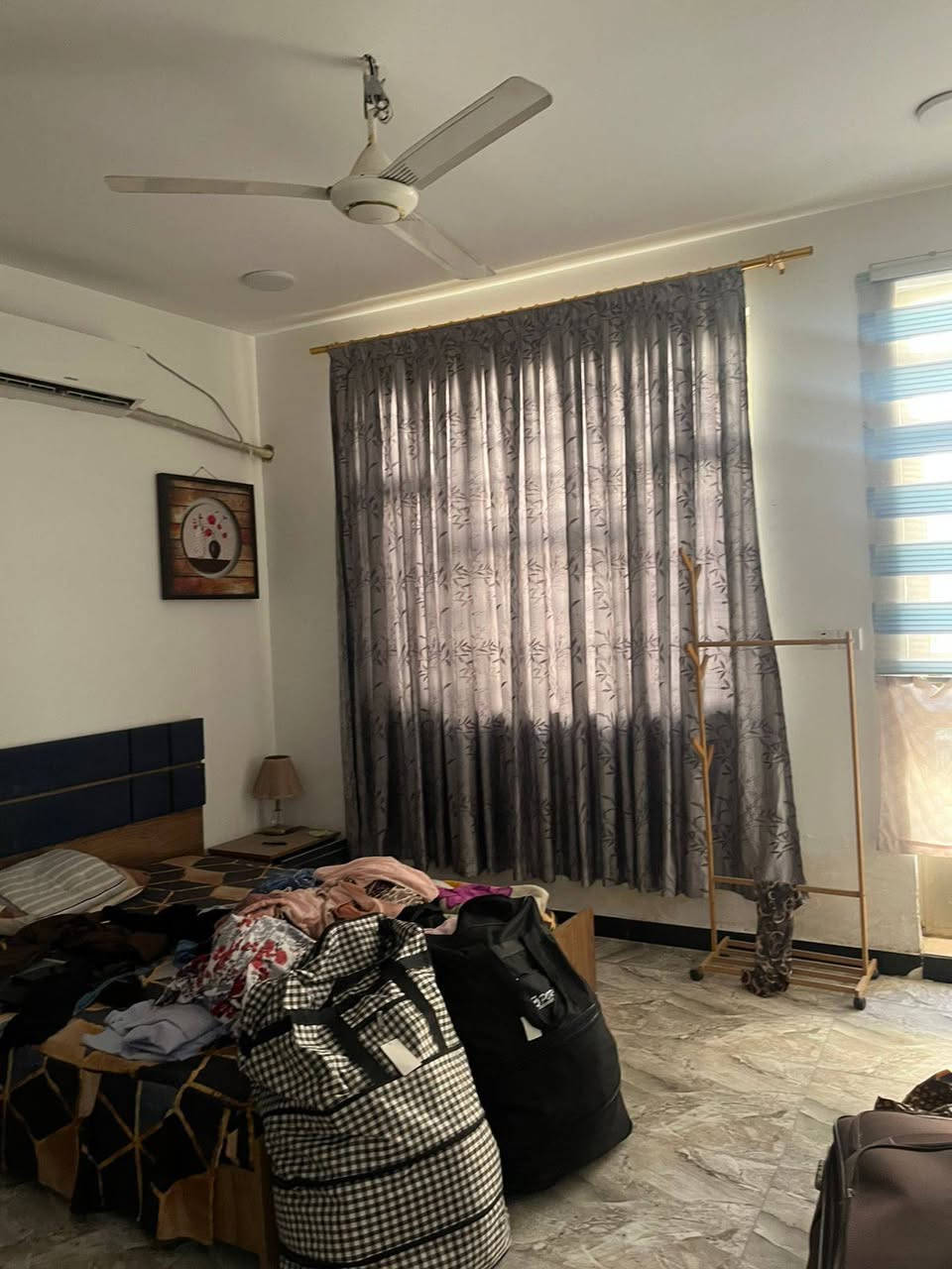 مشتمل للبيع زراعي حجاج البرزنجيه انذار كاتب عدل بل انذار مسجل 62متر
⛪⛪⛪⛪⛪⛪⛪⛪⛪

مساحة / 62 م
واجه 4/متر 
قصيريه /3متر 
السعر /130مليون 

  و تتوفر كافة الخدمات . 
خط انترنيت مجاني مفتوح 
خط كهرباء طوارء 
صونده ماء اظافيه 
يحتوي على :
الطابق الأول:- استقبال + مطبخ + غرفة +  خدمات صحية .
الطابق الثاني :- غرفتين نوم + خدمات صحية + بيتونة + سطحين. 
📍ا:- سبع ابكار شارع الدب  
أو المدخل الثاني خلف سوك السمجه ليغاد من ألعاب الهبي دي
 ==================== 
يمكنكم إرسال عروضكم العقارية ( اراضي _ دور _ عمارات وكل ما يتعلق بالعقار ) ما عليكم سوى إرسال المعلومات برسالة واذا كان متوفر صور للعقار لعرضها في المكتب وعلى صفحتنا على الفيس والله الموفق
نسبة الدلالية / 1 /بل 100
====================
للاستفسار اكثر تفظل اتصل خاص بدون كتابه مكتب دلالية  للعقار


**إذا كنت صاحب هذا الإعلان وتريد حذفه لأي سبب، رجاءا أرسل رسالة إلى الدعم الفني**