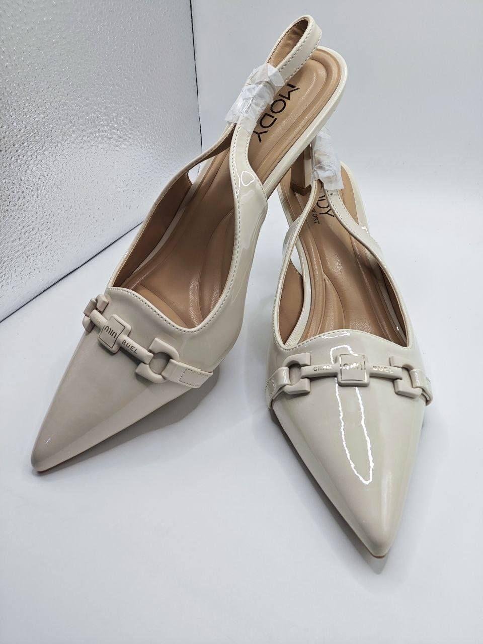 •حذاء كعب ماركة ميو ميو ( 5سم) دبان طبي كوالتي عالي صيني المنشأ
باقية ( 19 ) قطعه مختلف القياسات بي لون اسود وبيض وبيجي

•حذاء شامو كعب ( 4سم)  دبان طبي كوالتي عالي صيني المنشأ
باقية ( 12 ) قطعه مختلف القياسات لون اسود ابيض كاكي وردي

• حذاء فلات كوالتي عالي صيني المنشأ
باقي ( 8 )قطع مختلف القياسات لون اسود + ابيض

•صندل كوالتي عالي دبان طبي صيني المنشأ
باقي ( 14 ) قطعة مختلف القياسات لون اسود وكاكي وبيجي

سعر المفرد او سعر الجملة نتفق عليه بالخاص

اما اذا تاخذ البضاعه كلها فراح نسويلك خصم

للتواصل تليگرام ***********

المعرف @r410n
