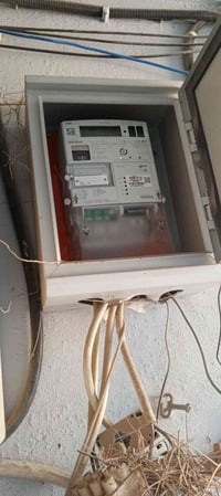 تاسيس كهرباء كافةالمنازل والدوائر بسعر مناسب خابر على 07702787274