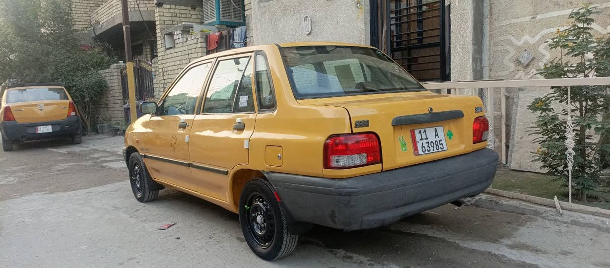 السلام عليكم سايبه موديل 11 جاهزه من كل شيء ماكينه وقير حداديه تخم تاير شواصي مقفولهه السياره جاهزه من كل شيء الدوشمه السياره عام مصفره هيئه وغرامات السياره من ايدك للشارع السعر 32 وبيها مجال***********
