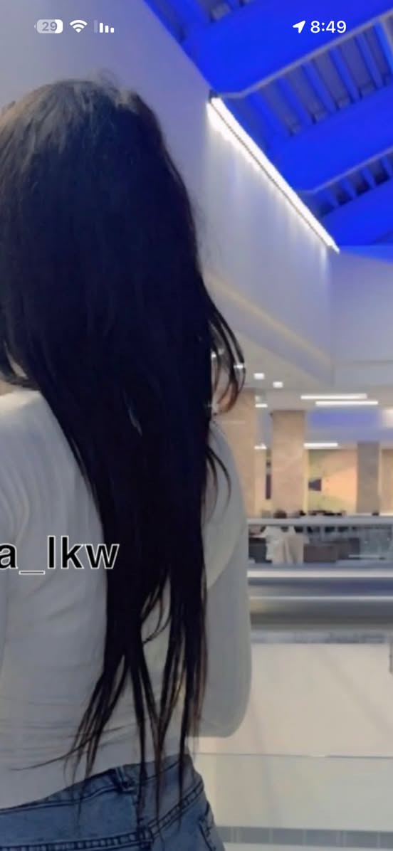 شعر طباقات 8 قطع طبيعي ميه ب ميه هاي صورته بعد تركيب تبدي من نهايه شعر يصير لنهايه اخذته 200 سعر 65


**إذا كنت صاحب هذا الإعلان وتريد حذفه لأي سبب، رجاءا أرسل رسالة إلى الدعم الفني**