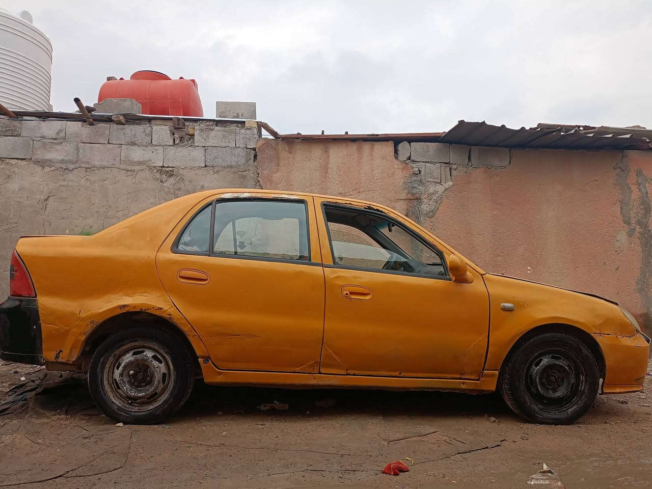 من رخصة الادمن سياره سي كي رقم الماني سنويه ضايعه اكفل فقط عن السرقه لباقي كوم حديد سياره شغاله ما عوزها شي الدينمو يحتاجله فحمات يفقد شحن محرك كورله .....رجاً لمو شراي لا يتعبني ولا يراسلني سعرها $900  وبيها مجال للشراي  التواصل فقط وتساب *********** العنوان البصره الزبير
