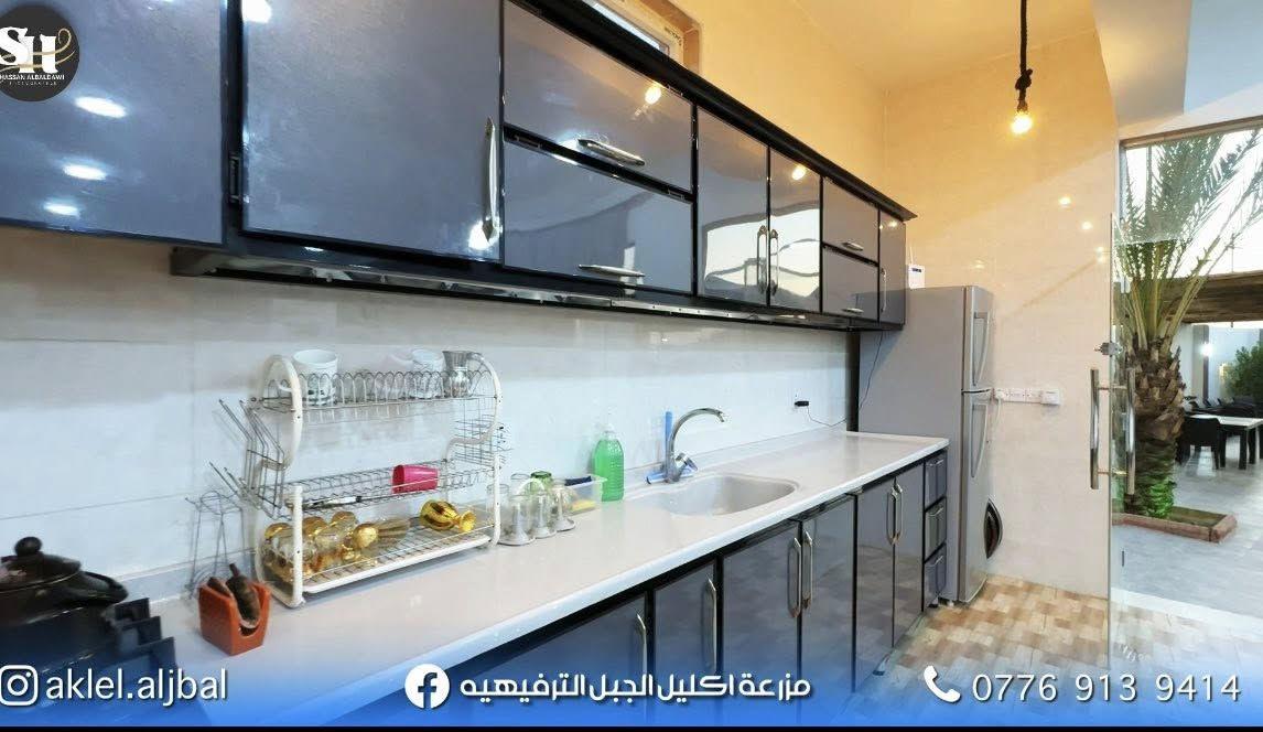 مزرعة اكليل الجبل الترفيهية وجهتك المثالية  للاستجمام  وقضاء اجمل الاوقات 
اسبح واشوي بخصوصية عالية مع عائلتك 

تتكون المزرعة من :

- غرفتين نوم مؤثثة ومكيفة
- صالة كبيرة مع مطبخ داخلي واطلالة جميلة على المسبح ومكيفة
- صحيات داخلية وصحيات خارجية غربي وشرقي
- شبكة انترنيت على مدار الساعة
- مسبح كبير 14*9 بأضلاع مختلفة بعمق 165 سم 
- مسبح اطفال 3*3 بعمق 60سم
- تتوفر لعبة الفيشة
- تتوفر لعبة المنضدة
- تتوفر العاب للأطفال
- تتوفر مراجيح عدد 2
- جلسة مميزة داخل المسبح
- كهرباء 24 ساعة مولد اوتو
- مكان مخصص للشواء مع تنور طين
- كراج داخلي يتسع لـ 5 سيارات
-يتم تبديل مياه وتعقيم المسبح بعد كل استخدام
نتمنى لكم يوم مميز وسعيد وحياكم الله

شروط الحجز
1- تحويل نصف المبلغ عند الحجز على زين كاش او الماستر كارد وباقي المبلغ يدفع عند دخول المنتجع
2-في حالة الغاء الحجز يسقط حق المطالبة بالعربون .. 
3- تكون الاعداد اقصى حد 10 نفر للشباب 
والعوائل 15  نفر مع الأطفال 

- اوقات الحجز
الشفت الاول من 10 ص الى 6 م
الشفت الثاني من 8 م الى 7 ص مبيت
اليوم الكامل يعني شفتين 

 الخط والوحيد للاستفسار  ولتثبيت الحجز +واتساب ***********
---------------------------------------------------------
عنوان المزرعة :
مدينة بلد - شارع الطاحونة - قرب مركز الشرطة
موقعنا على خرائط جوجل :‏https://maps.app.goo.gl/UZRfzwS2SNAPWGVBA
