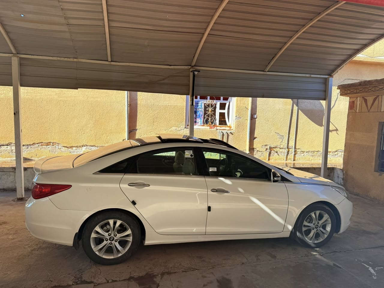 سونتا 2011خليجي فول موصفات بصمه بيه الجاملغ الخلفي صبغ بدون دواخر وربع البنيد. كير محرك جدد شرط سياره جديده ماتصرف عليه كلشي. مكان السياره صلاح الدين قضاء بلد  السعر120وبيه مجال بسيط ***********
***********
