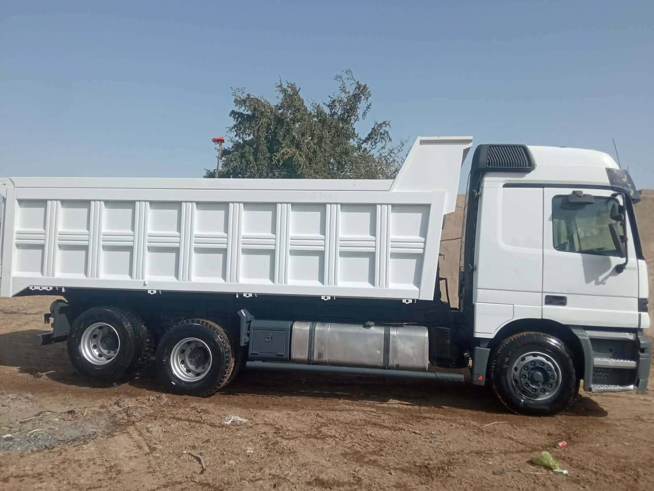 سلام عليكم اللبيع اكتروز سنكل  موديل 2002 رقم ديالا بسمي  مكينه 43 صاسي 25 سيارة مكفوله كفالة عامه بدي جديد دك يم صباح والا درب الاستفسار ع الرقام ***********//***********
