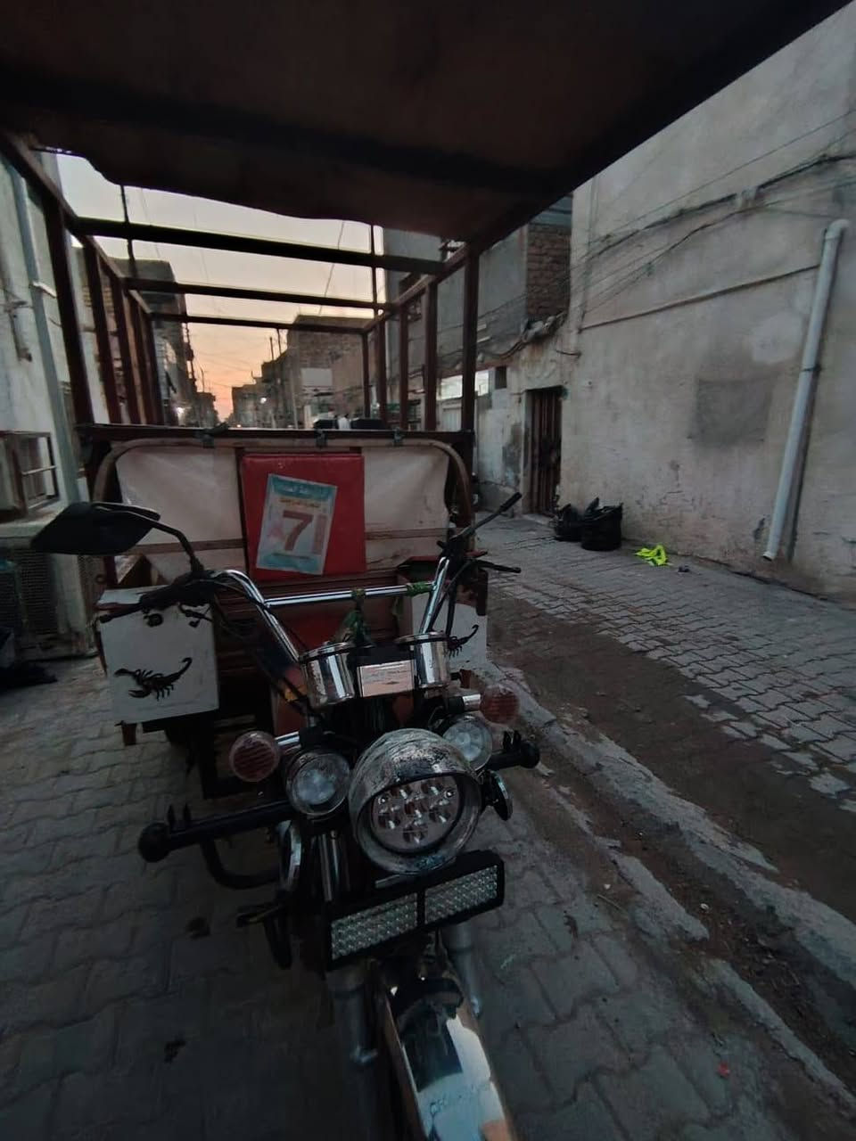 السلام عليكم ستوته جاهزه للبيع كله جديد 2019 بلاديه اوراقها كامله مكاني بغداد الشعلهه جريده بخير وتدلل ***********
