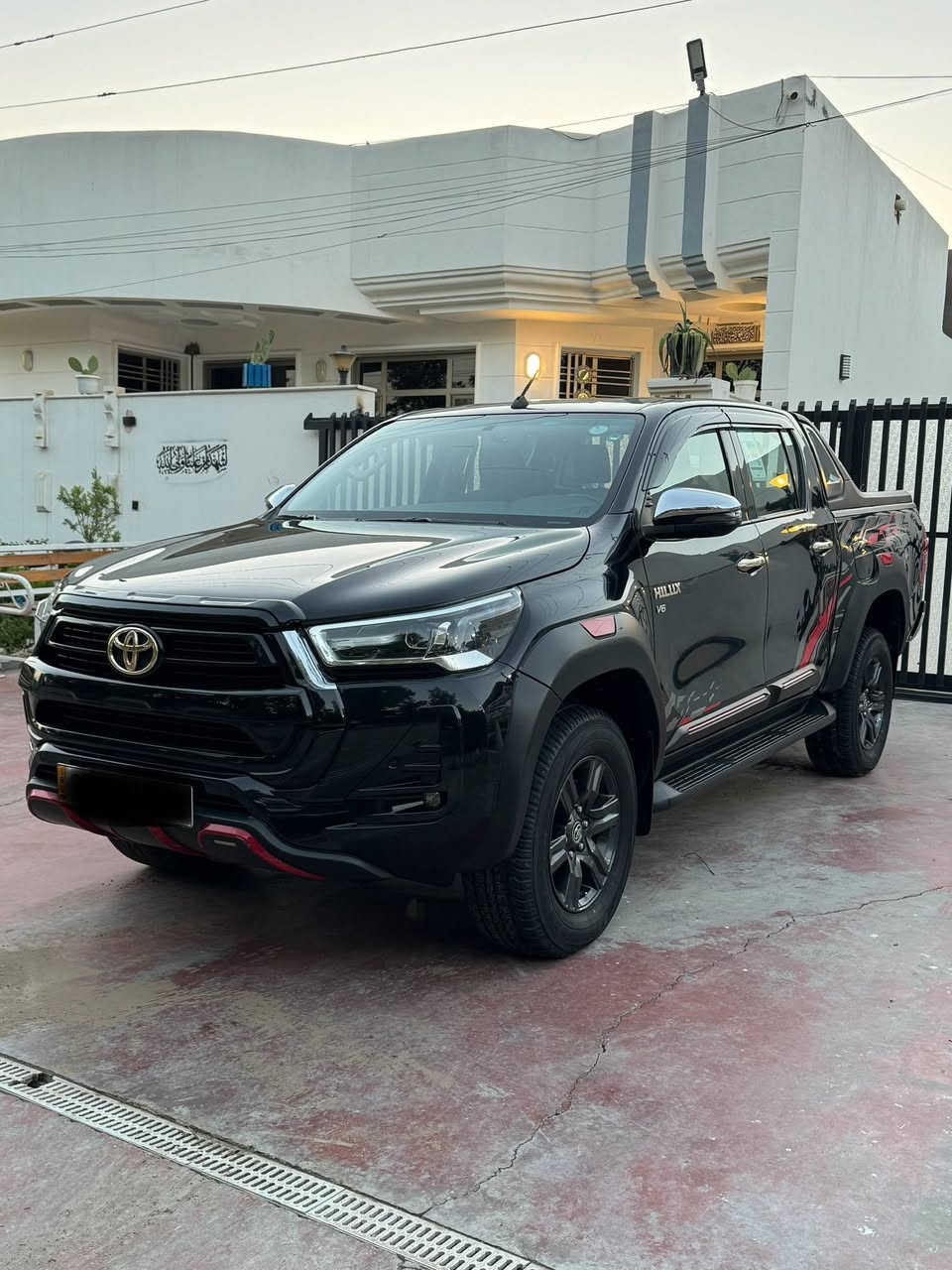 هايلوكس TRD 2024
سيد نهرو
رقم اربيل الجديد تحويل مباشر
ماشية 40 الف حقيقي
بيها بارد بصفحة البدي جهة السايق وشوية صبغ بالتكمة
مكاني بغداد 
340$ وبيها مجال بسيط
***********
