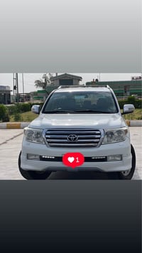 لاندكروز • ٢٠١١ • ٦سلندر