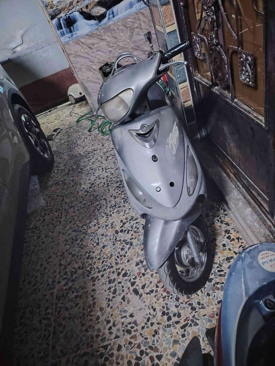 سلام عليكم ورحمة الله وبركاتة دراجه ماكس منغولي سرعتها ١٢٠ البيع دراجه شغاله سلف وهند ر مكينه ناعمه  شلعه معدل ختم واحد ويه مكينه كهربايات كله شغاله  مكان بغداد حي الكوفه مقابل ام الكبر شارع صوره  السعر ٥٥٠ وبيها مجال الطيبين    رقم مبايل *********** شراي خابر
