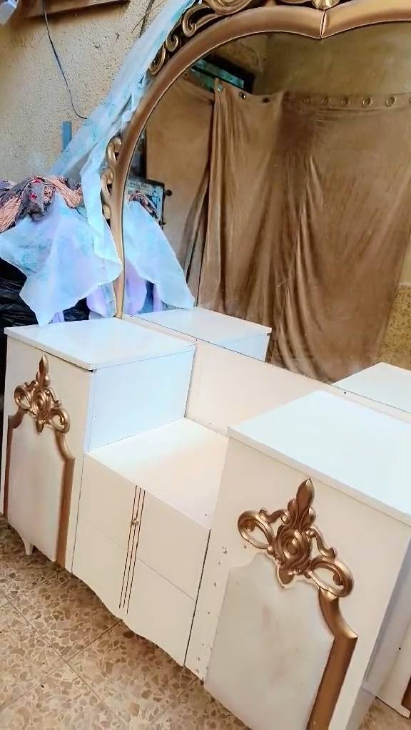 غرفة تركي نضيفة جداا مابيه كل ضرر فقط باب الميز يدزله ضب ٦قطع الغرفة جبيرة سعره ٣٩٠وبيه مجال مستعجلين على بيع جدا مكانه نجف


**إذا كنت صاحب هذا الإعلان وتريد حذفه لأي سبب، رجاءا أرسل رسالة إلى الدعم الفني**