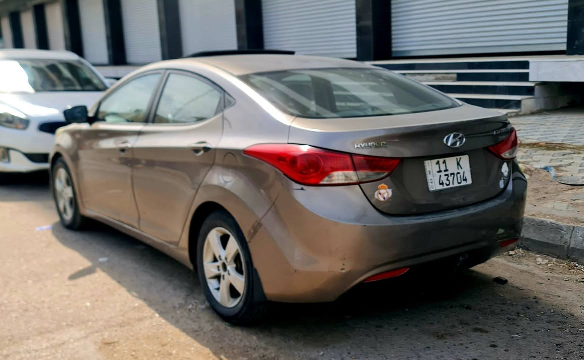 اسلام عليكم
النترا ٢٠١٢ خليجي
محرك ١٨٠٠ دوش
تحكمات اشاير بالمري شاشه كبيره وكامرا
تخم تاير 
السياره بغداد وبأسمي
تبريد تدفئة كهربائيات باتري ممتازات 
السعر ١٠٤ وبيه مجال
***********
عنوان بغداد
