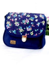 حقائب نسائية • حجم وسط • مبطن جلد طبيعي