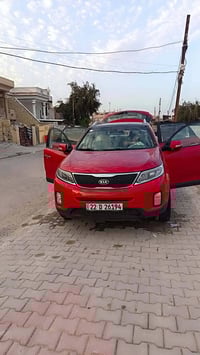 مراوس شعدك نزل سورنتو 13 شكل15 سياره فول للخير ماشيه 31الف سياره جديده...