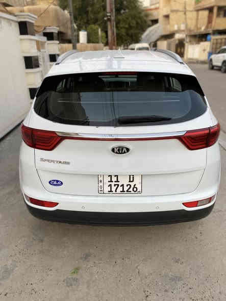 سلام عليكم كيا سبورتج 2017 خليجي مكفول من الصبغ فقط بيها بارد رقم بغداد ابـ اسمي لون ابيض فول مواصفات عده السلايت 
بصمة ابواب 
بصمة تشغيل 
حساسات اماميه 
حساسات خلفيه 
مري شفط 
ترحيب عند التقريب من السياره
جنطه كهربائي 
كشنات كهربائيه جهتين
كامره خلفيه 
ثلاث انظمه قيادة سبورت ايكو عادي
أشاير بل مري 
ويلكب حجم 17
محرك 2000 دوش
تحكمات ستيرن جهتين 
هند بريك بصمه
توقف ذاتي
تبريد قطعتين امامي خلفي
تبريد ❄️ وتدفئة ☀️ 
مكان السياره بغداد حي العامل السعر 178 وبيها مجال بسيط رقم الموبايل ***********
