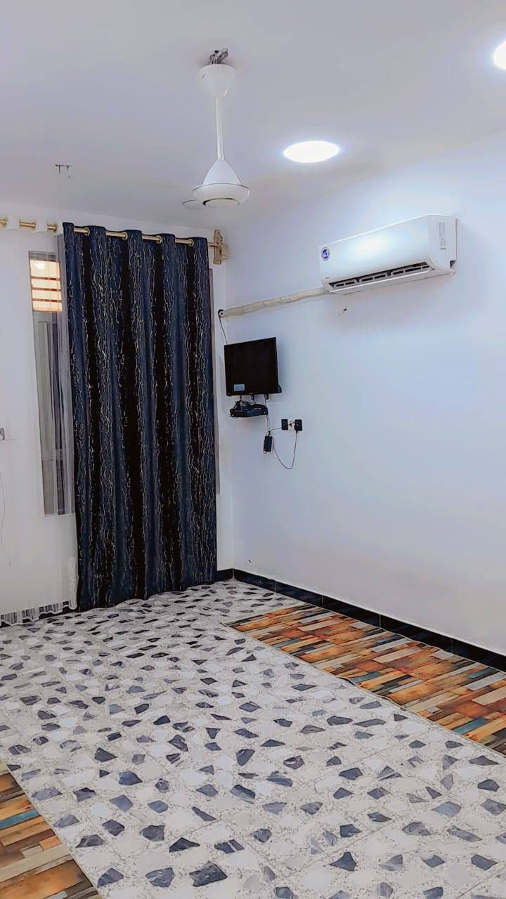 السلام عليكم دار للبيع  طابقين مساحة 100 الواجهة5 ونزال 20 طابو زراعي سند  25 بسكينة بداية 2\8 بصف 2\9 خدمات كاملة ماء وكهرباء ومجاري  *********** واتس
