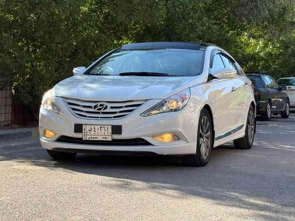 سوناتا 2011 خليجي محرك 2400 دوش
رقم بغداد مشروع وطني

فتحة سقف بانوراما
تحكم ستيرن جهتين
مري شفط واشاير بالمري
كامرا دواره 
شاشه 
قطعتين تبريد
ايكو وعادي
كير محرك صدر تبريد مكفول
مكانها بغداد

الاتصال ***********

السعر 117 وبيها مجال بغداد
