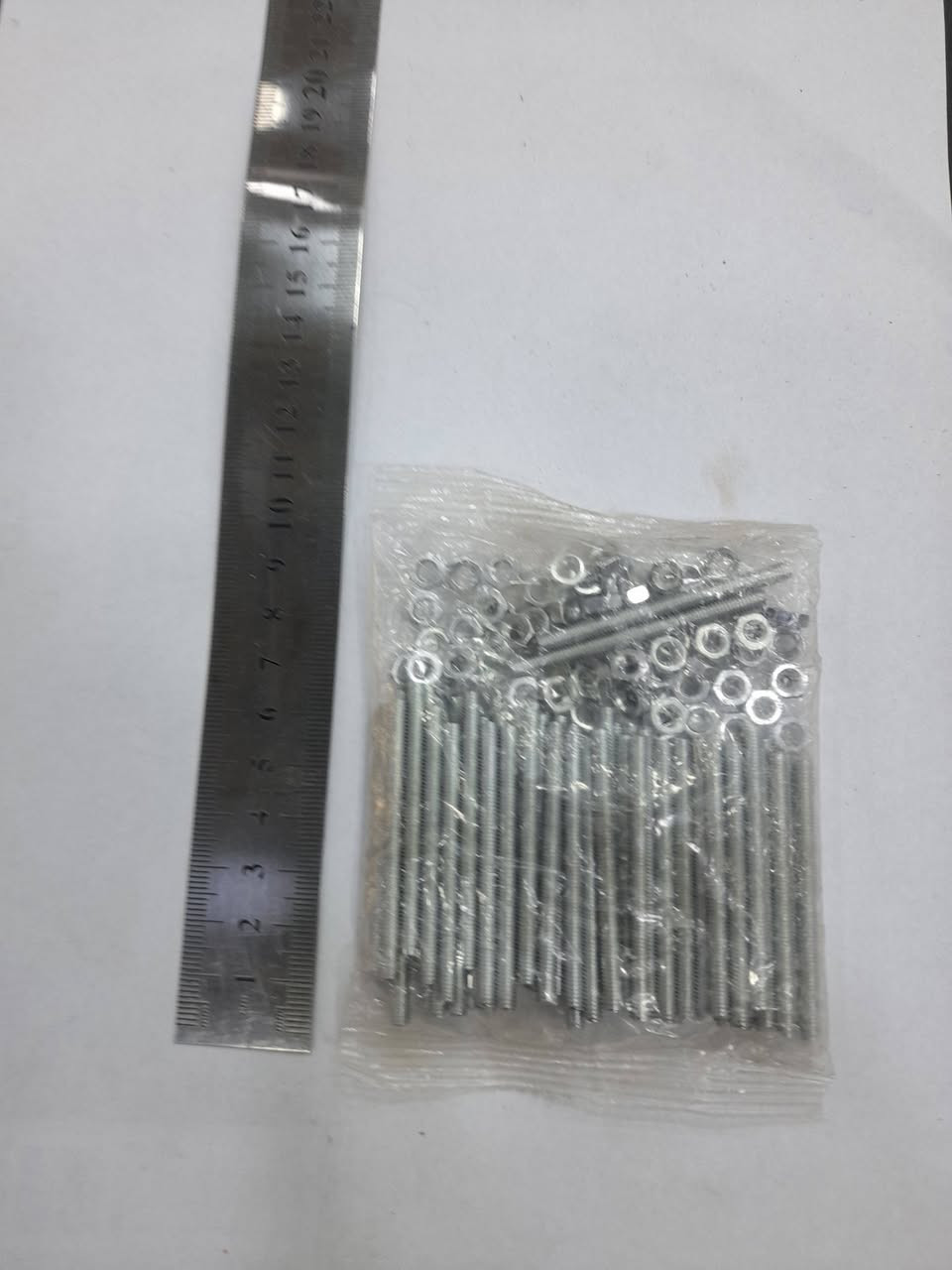 برغي ونت للبيع
الى اصحاب المعامل والحرف اليدويه كل ٢٠٠ برغي بسعر عشرة آلاف دينار والتوصيل مجاني صلاح الدين قضاء بلد  حي الزهراء ***********
