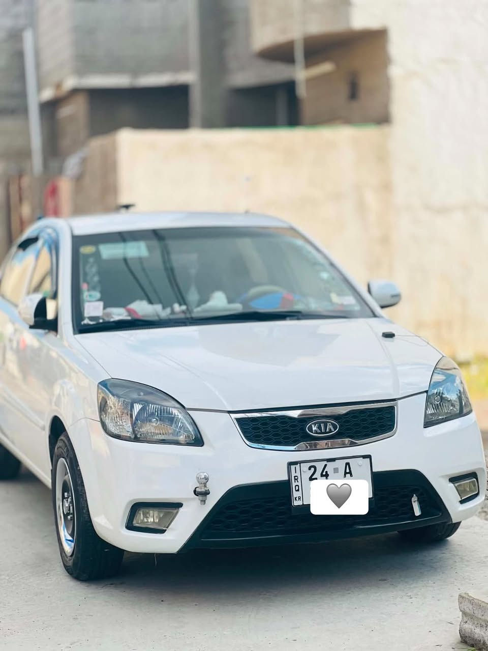 السلام عليكم 
كيا ريو موديل ٢٠١١
ضرر
فوك الايت شبر
وبارد بين البابين

سياره عليها منضومه زينون
مضخم صوت 
شاشه
ارضيه جلد

السعر ٩٥ 
***********
***********
