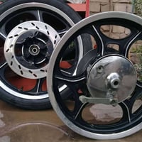 جنايه اوياله ل2001 ايطالي  نضافه 100/100  سعر 300 وبيهن مجال  لعنوان و...