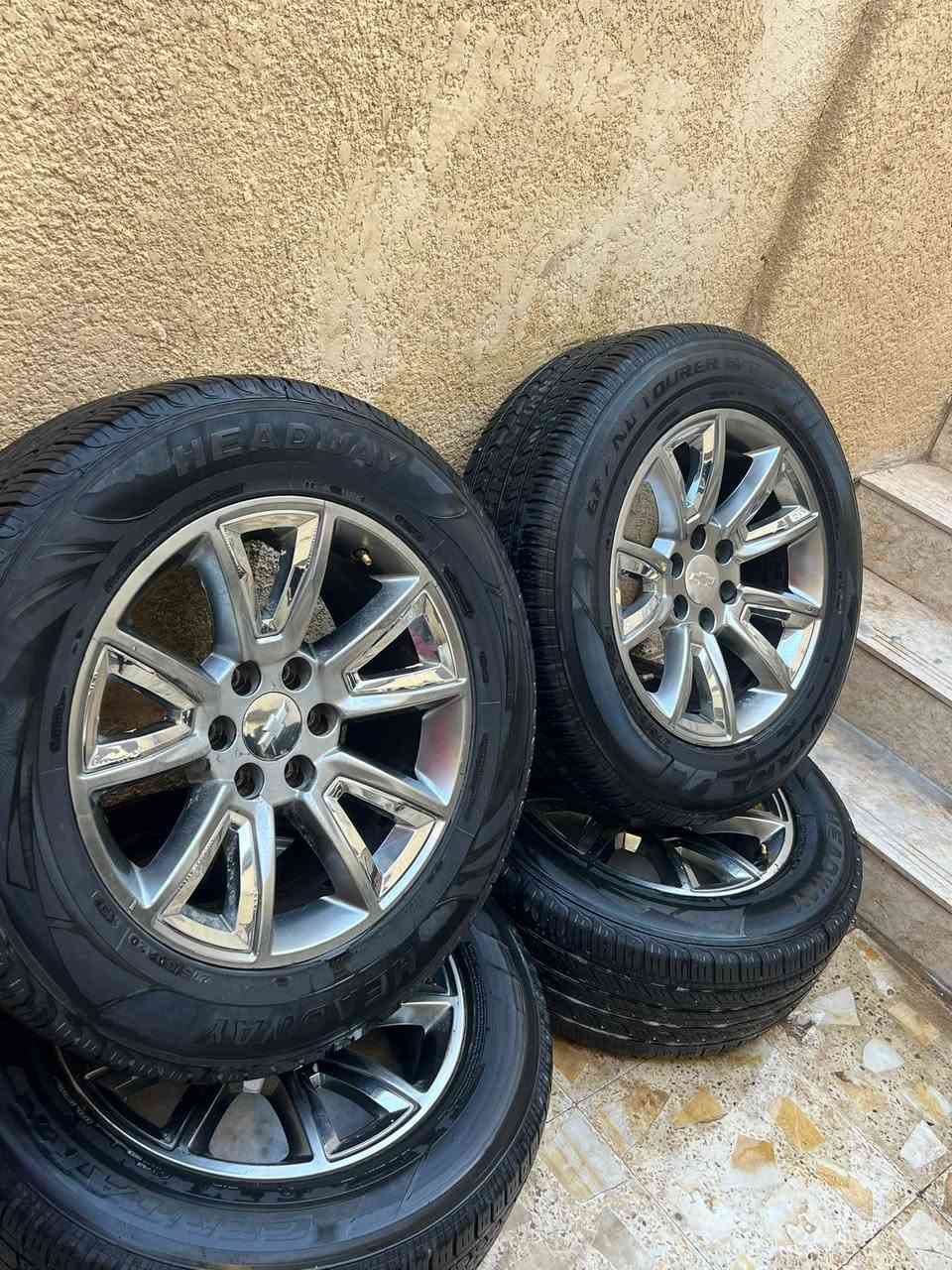 السلام عليكم تخم ويلكب هوه وتايرته
مال شفرليت تاهو LTZ جديد اصلي GM
حجم 20 
العنوان البصره 
السعر 400 دولار نهايته 
رقم الموبايل ***********
