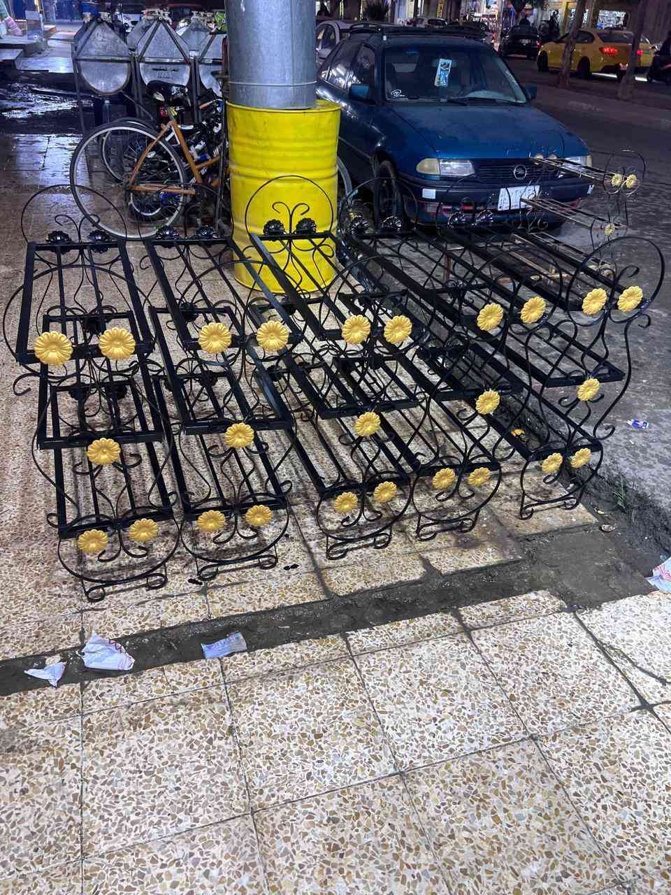 سلات احذاي سعر قطع 30الف عنوان موصل جانب الايمن حي رسالة حديد ثقيل يوجد توصيل ***********
