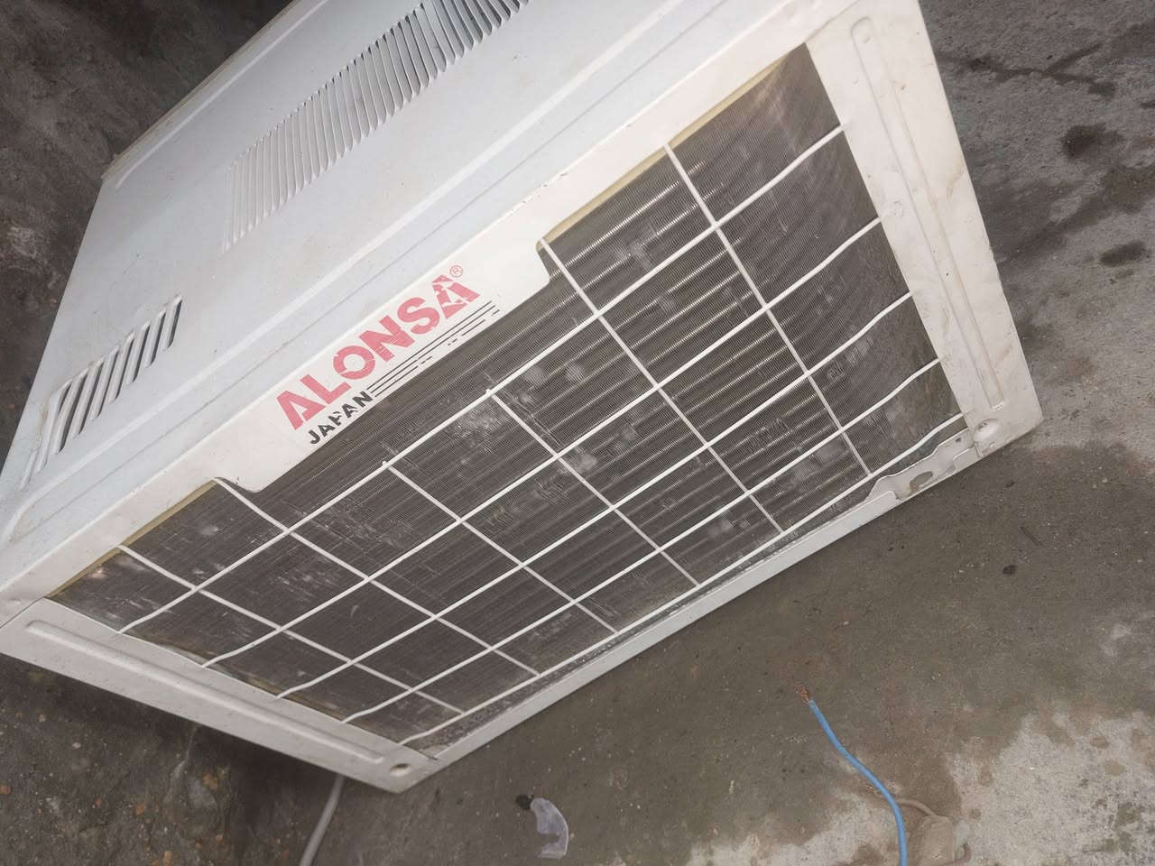 سلام وعليكم مكيف للبيع طنين اسمه TCL الوجبه اوله باب اول تدفه وتبريد على فحص شغله حلو ناعم ضمان على فحص سعره ٢٥٠ الف ستعمال قليل مكاني بغداد لامين ثانيه وعندي توصيل داخل بغداد ***********
