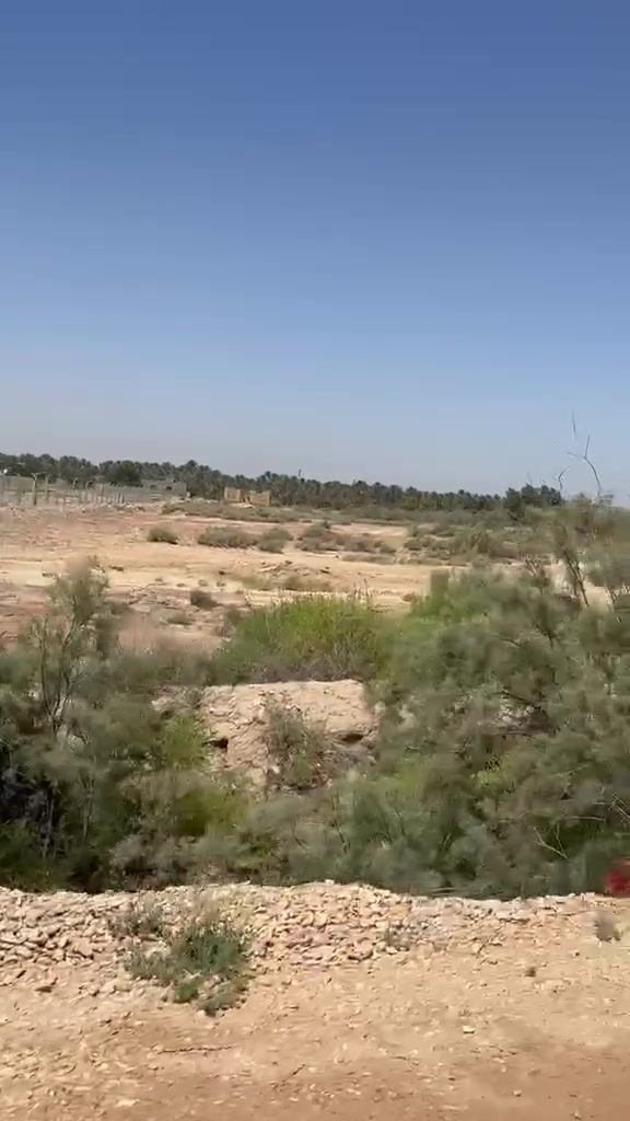 ارض مساحه ٥ دونم طابو زراعي سند ٢٥ حله ورديه خارج مجاور مجمع ابو سجاد خلف التجاري موقع مميز كافه الخدمات  تبعد عن التبليط الرئسي ١٠٠ متر تبليط واصل الأرض مستوصف ومدارس ومجمع سكني متكامل سعر الدونم ١٠٥مع المجال استفسار *********** اتصال مع وتساب
