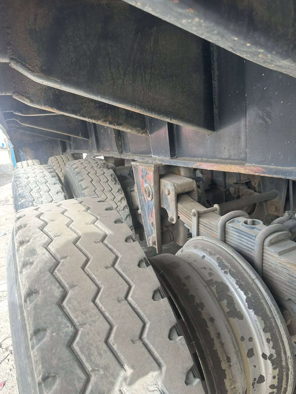 السلام عليكم عربانه للبيع دناكير14صيني 
تخم تاير شاصي الماني
***********
