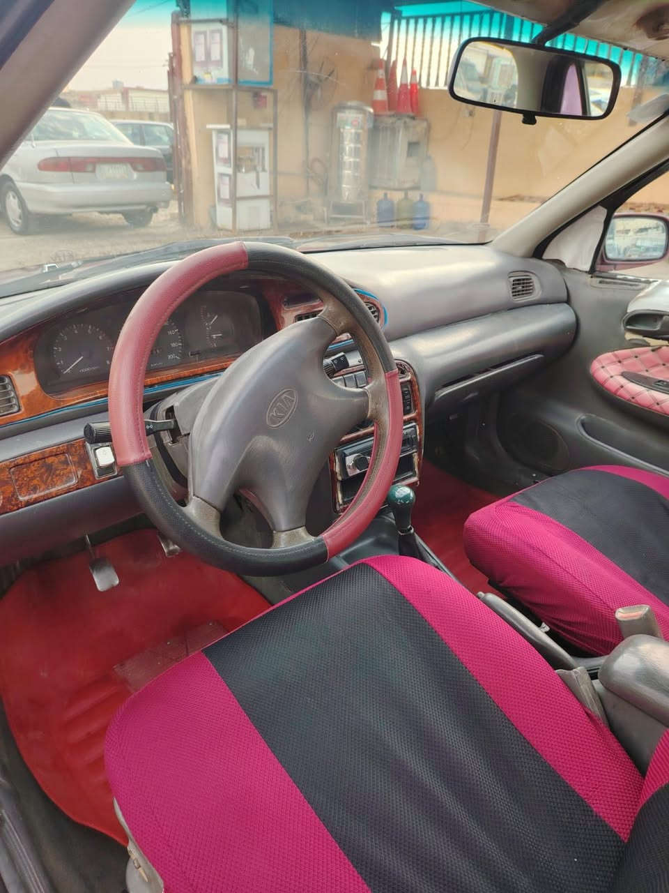 سلام عليكم
كيا سيفا للبيع موديل 96رقم بغداد انكليزي سنويه جديده 

تحويل مباشر..

صبغ حزام للجماليه.

محرك مفتوح كير عادي.

محرك وكير وحداديه خير من اللّه كهربايات كلها شغاله.

سياره جاهزه سعر ٣٧ وبيها مجال بسيط.

مكان سياره العامريه 

‭٠٧٧٤ ٠٨٢ ٦٤٥٩‬

‭٠٧٨١ ٦١٨ ٤٩٣٤‬
