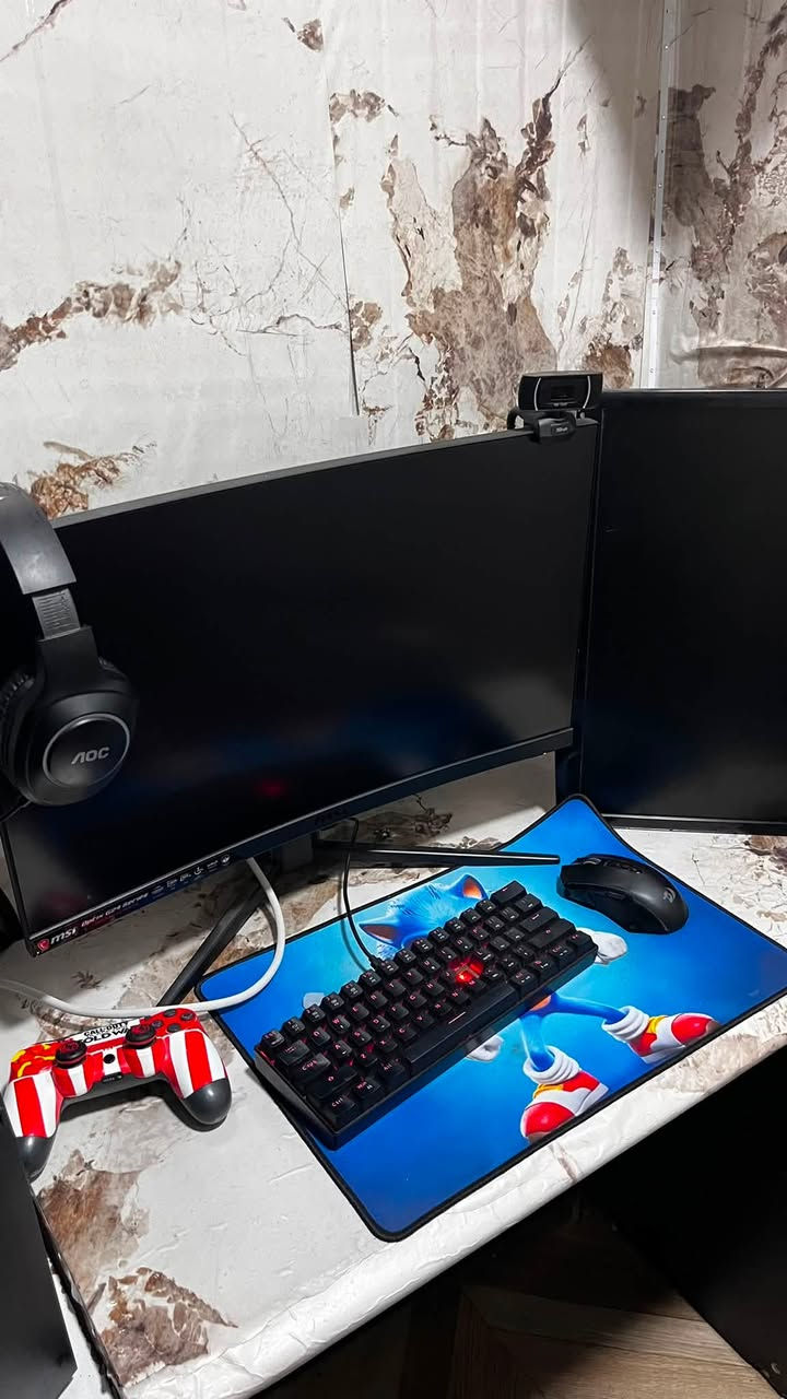 السلام عليكم اخوان pc للبيع
المواصفات

I5 9400 f
Ram DDR 4 16 
Gtx1660super
Hdd 1tb
Ssd 500
شاشه msi 144 منحنيه استعمال اقل شهر
شاشه ثانويه سامسونج 60 هيرتز 
ماوس ريد راكون 
كامره HD 
كيبورد كيمنك صغير 
كيبورد كيمنك كبير 
يده ps4 اصليه
سماعه من شركه aoc 
UPS 850

اخوان الـpc جاهزه مجهزه تجي تربط وتلعب وتبث وانت المترهي جاهزه السعر 725 وبيها مجال لحد يجي يكلي انت تغني الشاشه وحدها 200/190 وهاي كدامكم تعال افحص واحذ توصيل ماعندي عنواني بغداد المنصور البيجه 
رقمي واتس واتصال ***********
