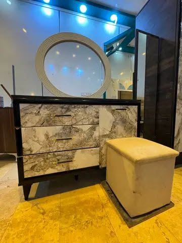 8قطع سعر 450
مكان نجف


**إذا كنت صاحب هذا الإعلان وتريد حذفه لأي سبب، رجاءا أرسل رسالة إلى الدعم الفني**