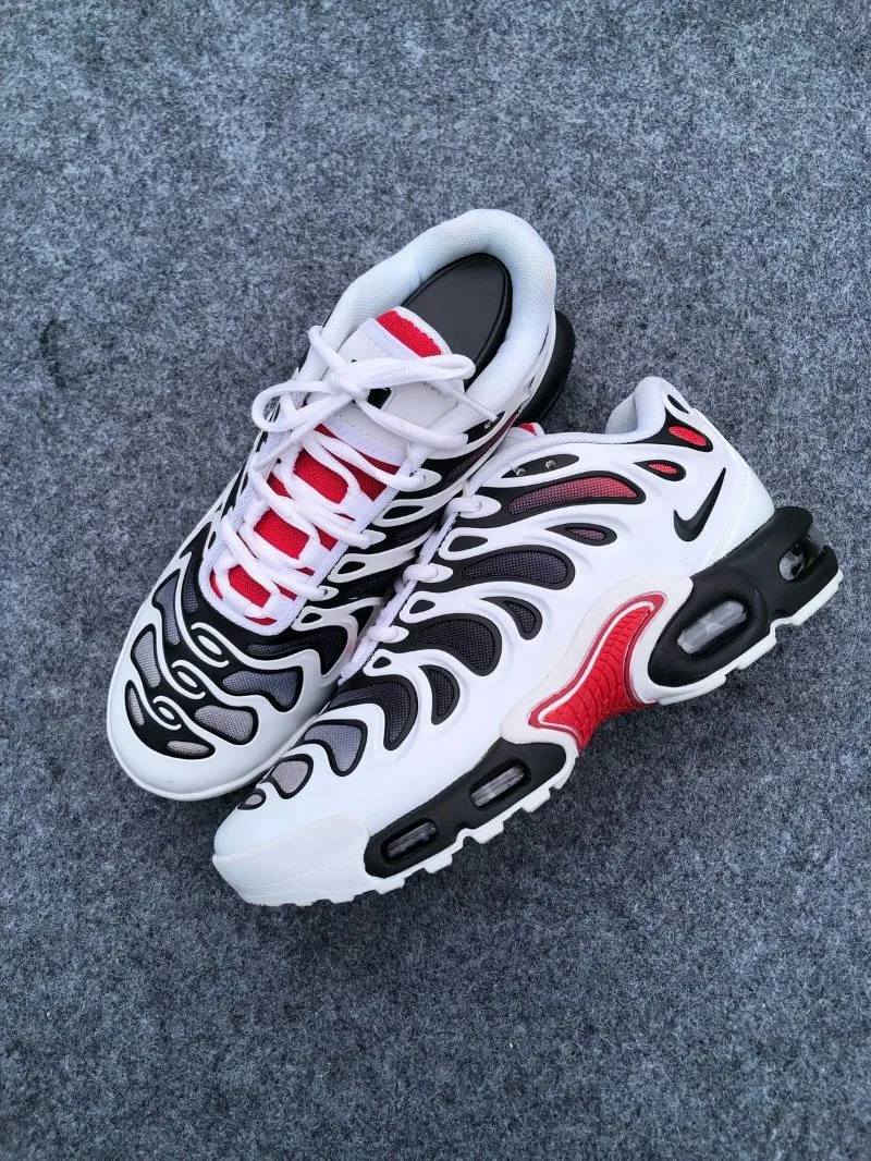 نزل سعرك بما يرضي الله وبالعافية عليكم شباب.
حذاء
Nike Air Max Plus Dri-FIT
القياس 41/5
قياس القدم 26
صناعة فيتنامي باركود. 
جديد لوك بالجيس مامستخدم.
توجد خدمة توصيل للمحافظات كافة.


**إذا كنت صاحب هذا الإعلان وتريد حذفه لأي سبب، رجاءا أرسل رسالة إلى الدعم الفني**