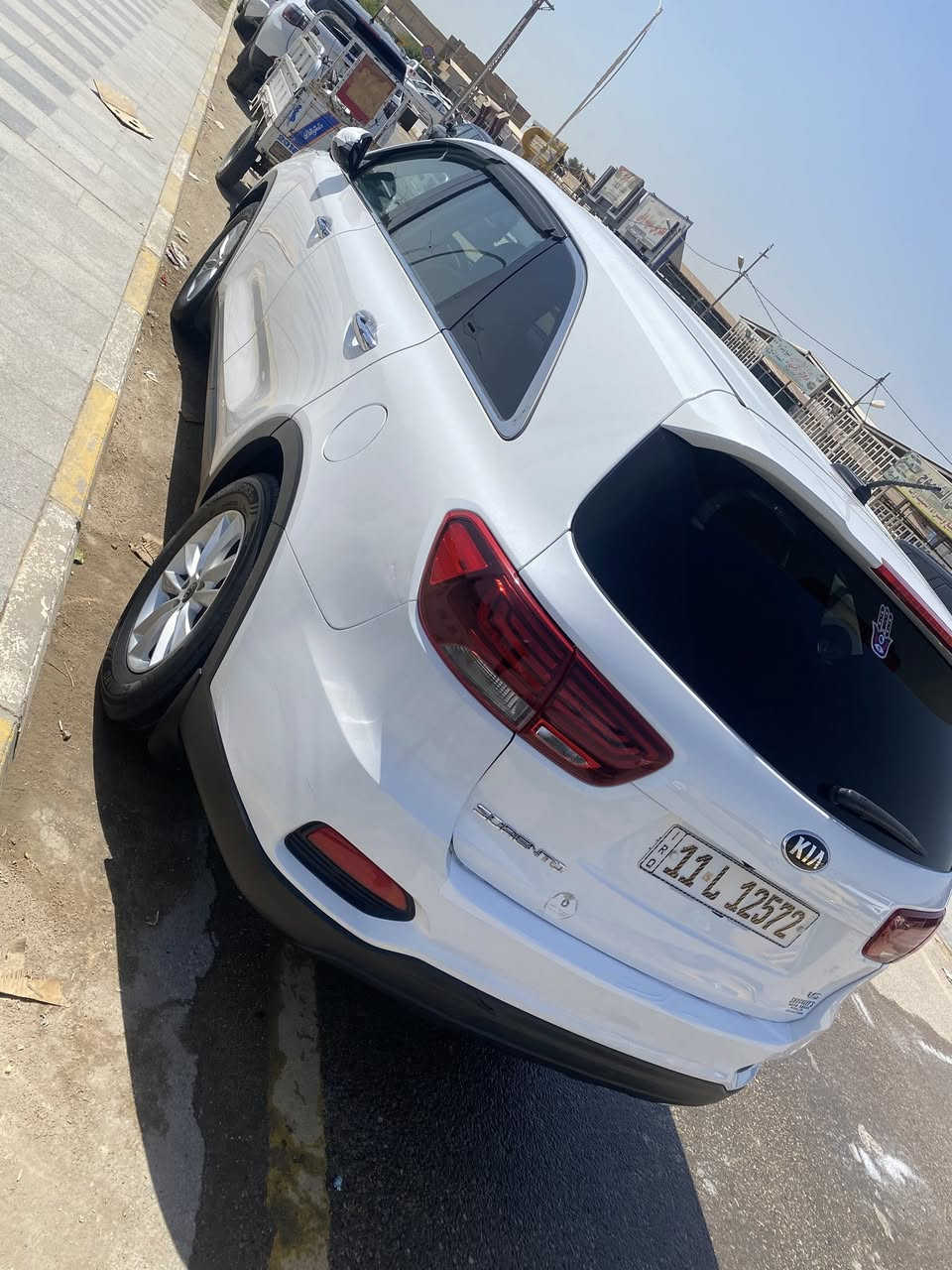 سورنتو.  موديل 20
ورد امريكي بيه تبديل بنيد فقط
شاصي الغد مكفولات
محرك كير مكفولات
موصفات شاشه جبيره
رادار
تحديد مسار
تحكم 
محرك 6 سلندر. 3300
راكب 7
رقم بغداد الجديد بسمي 
***********واتساب
سعر 193 بيه مجال. تحياتي
