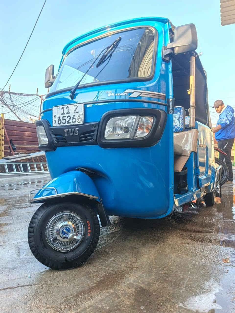 ماعسلام عليكم تكتك موديل 22 نزله بل 23 تكتك بصمه مو سلف رقم وسنويه وهزه جديده كفاله عامه ماعده طخه الي وره يم دعاميه متبين اذا متجي وشوفه بعينك غيره مابيه مكينهخوكير واكسل بل جيس تراي زيرو دوشمه ومسجل بيه وكبات وريل عنوان بغداد البياع رقم هاتف *********** سعر 8 وبيه مجال
