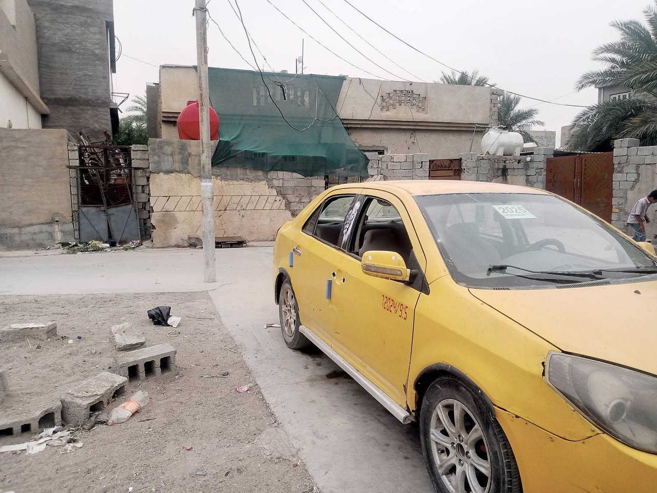 السلام عليكم جيلي موديل ١٠للبيع كير نضيف محرك بي بخار قليل تريد وكالة تريد تحويل اكعدك يم صاحبهة سنتر لوك شغال جام كلة شغال تخم تاير دواخلها كلش حلوه السعر ١٠ورقات وبيهة مجال ويرهم مراوس حسب القناعة مكاني ديالى بلدروز رقمي ***********
