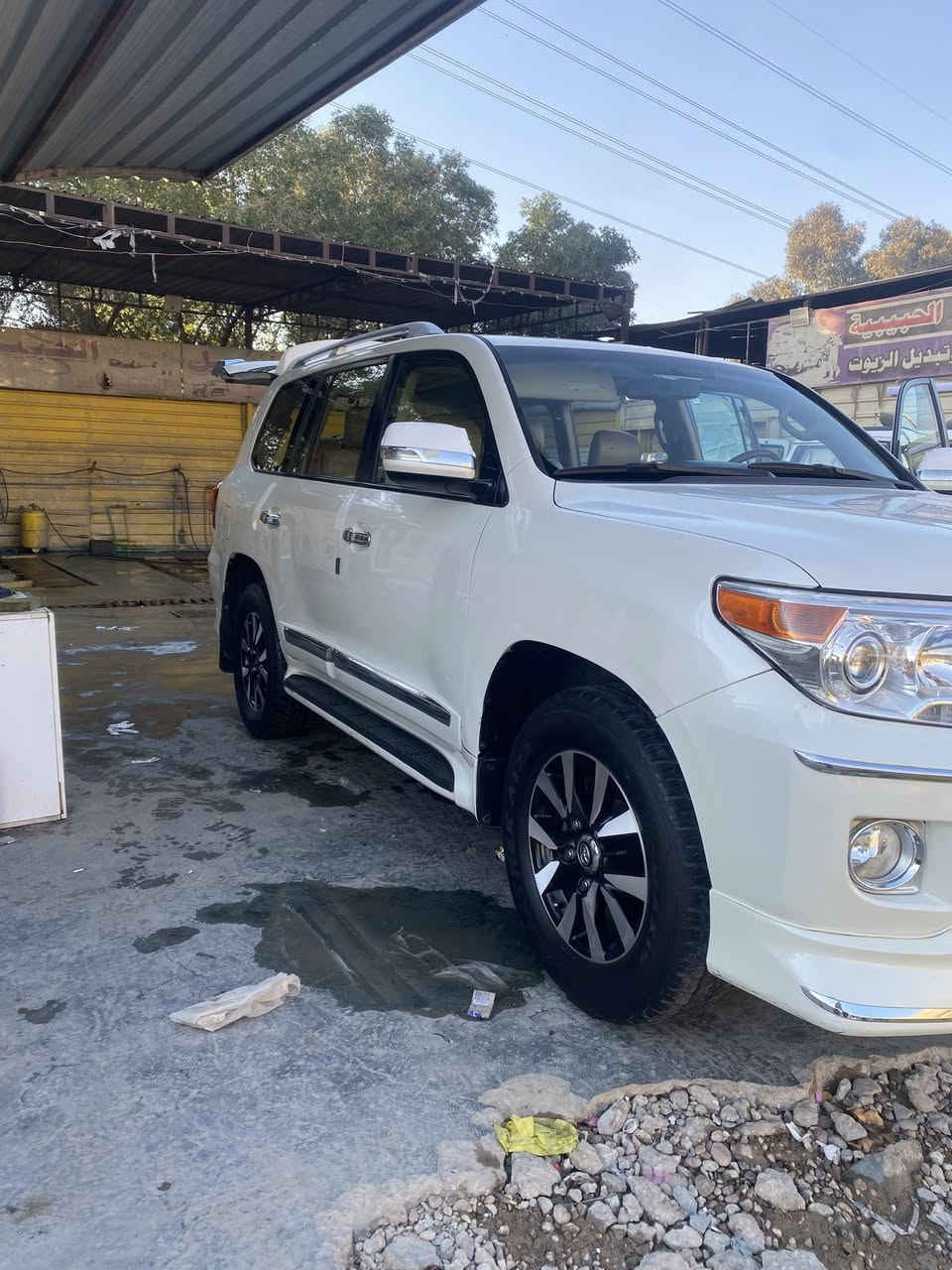 السلام عليكم لاندكروز 2012 قطريه السياره ومبدلين الباب الخلفي صايره بريم 
السعر 31 الف وبي مجال مكان السياره بغداد السياره صدر مكينه تخم تاير كله جديد 
هـ***********
