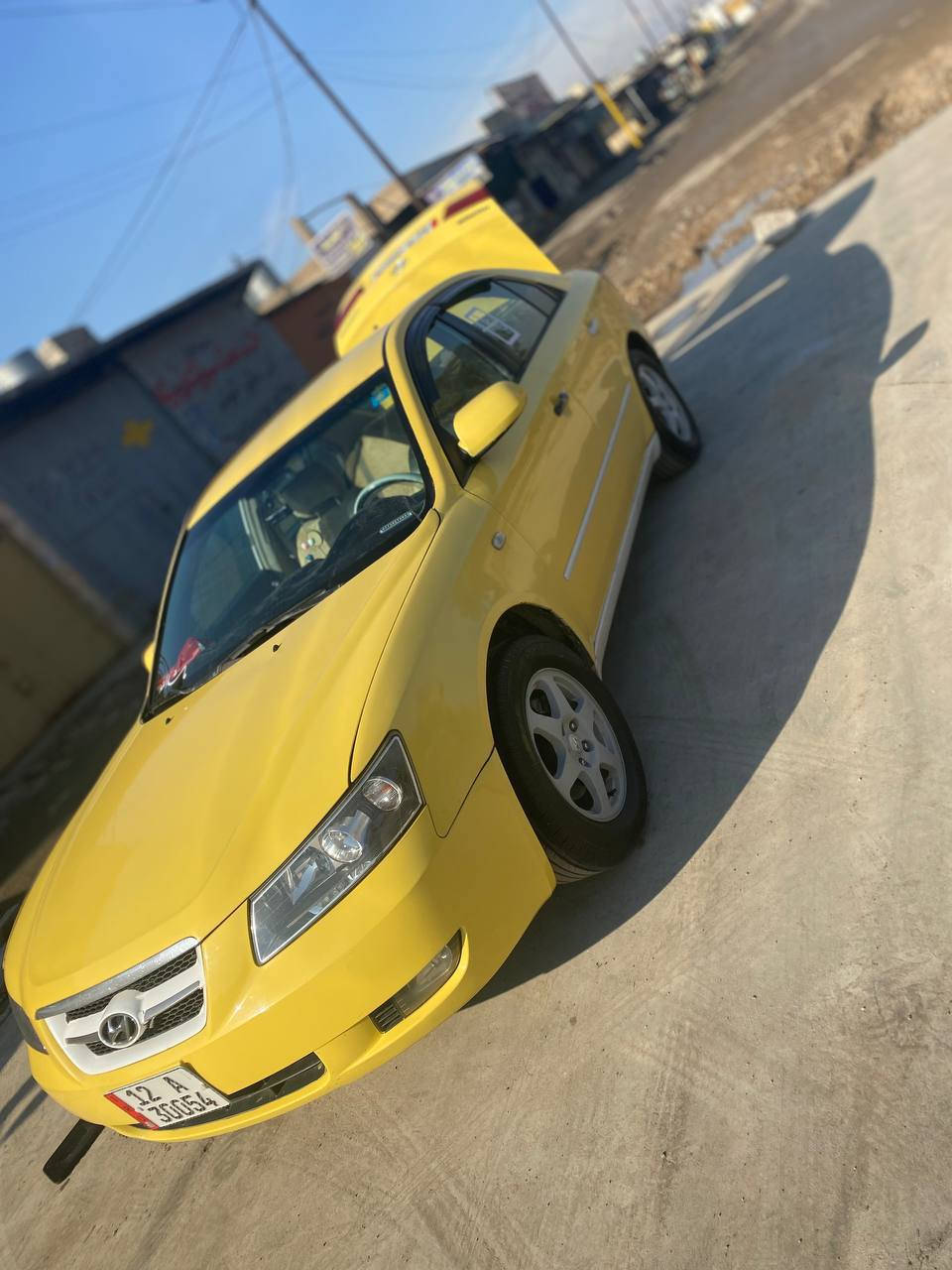 سياره موديل 2008
محرك  كير شرط 
هيئه صفر 
غرامات صفر 
تدفئه تبرريد شرط 
السعر 83
رقم المبايل ***********
