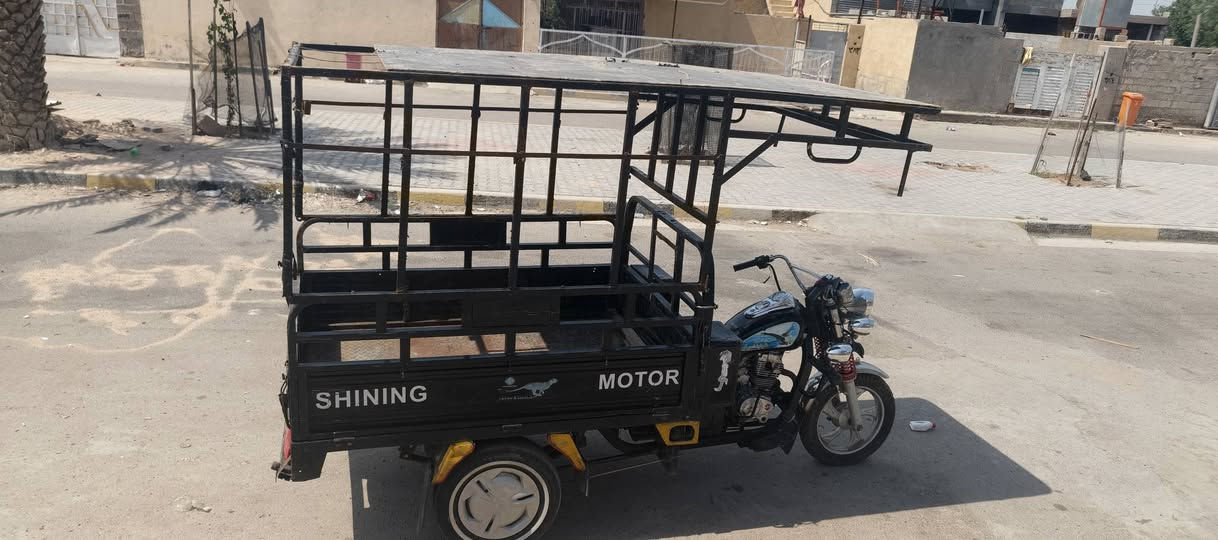 سلام عليكم ستوته موديل 2023  محرك ممفتوح جديد كلشي كامل بيها أوراقها كامله سبع أوراق كهربائيات شغاله كلها فقط البك لايتات بيهن قطع بسيط السعر  (مليون و٩٠٠) وبيها مجال العنوان بغداد الحسينيه كراج الزهور منطقه الخمستالاف اني أصير كبال البانزين خانه مال سوك الجبير  التواصل عل هاذ الرقم ***********
