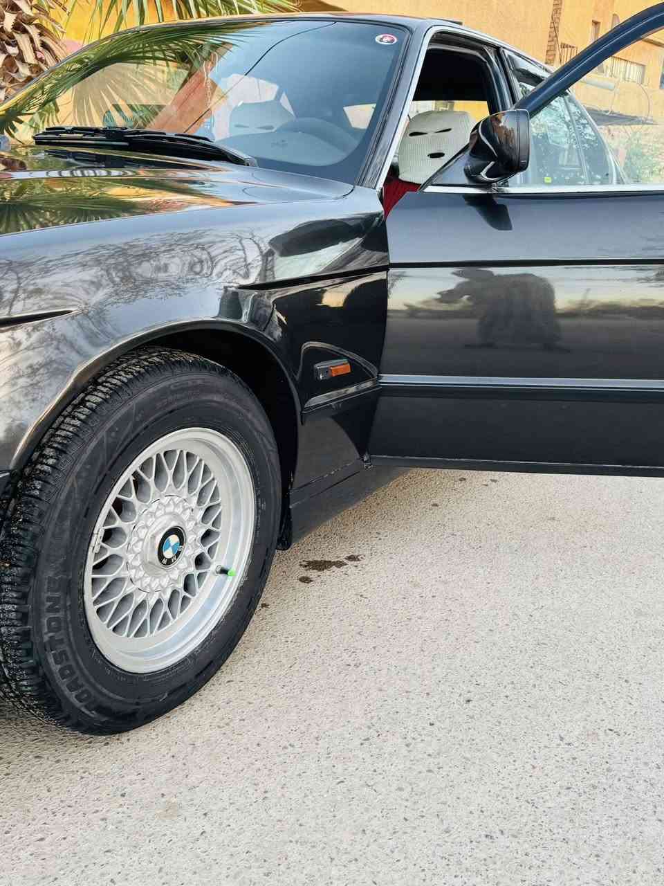 سلام عليكم  سيارة مصبوغة عام لجمالية فول مواصفات كشنات كهرباء قطعتين تبريد  سيارة جاهرة من كلشي مكينة كير بحالة جيدة جدا ***********
