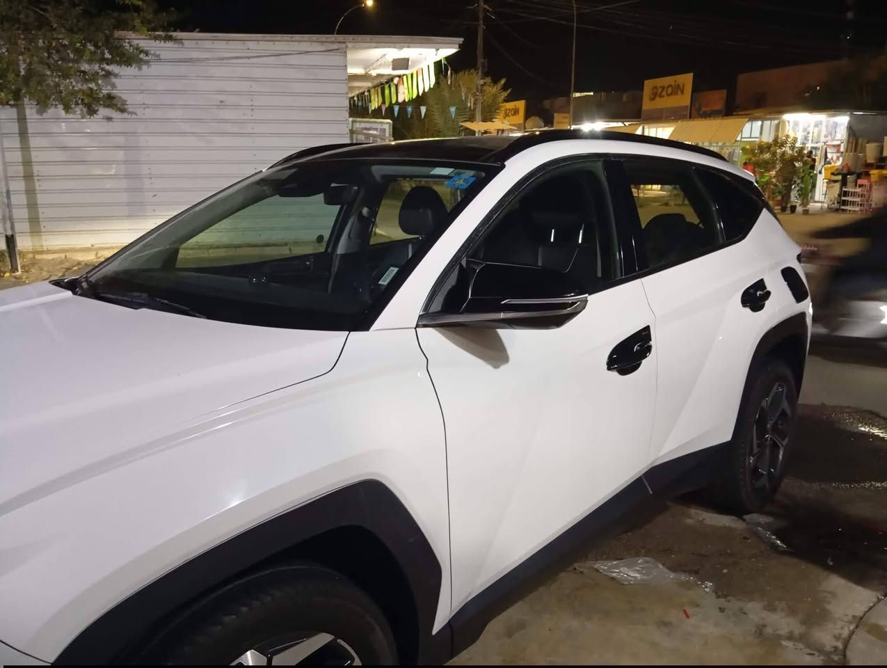 توسان 2023 لمتدد هايتراك  مكينة 2500 ضررها خلفي بك  لايت بدون اي ايرباك  ماشية 100 الف السيارة فول مواصفات رقم بغداد مستوردها ع ايدي السيارة مو مزاد السيارة مشتريها من التامين يعني هذه الحادث بسبب تامين 
كتلوك الشركة بيها واوراق التامين بيها وكاملة 
بانورما 
تدفئة تبريد كشنات ستيرن 
خزن كشنات وضعيات 2
فور ويل داريف 
صندوق ذكي 
قيادة ذاتية 
اضائة داخلية ١٠٠٠ لون متغير 
كير دكم 
رادار جانبي خلفي امامي 
شفتات ستيرن 
اربع وضيعات قيادة 
اربع كاميرات محيطية 
تقدم وترجع عن طريق البصمة وتشغيل عن بعد 
السعر 215 وبيها مجال 
***********
