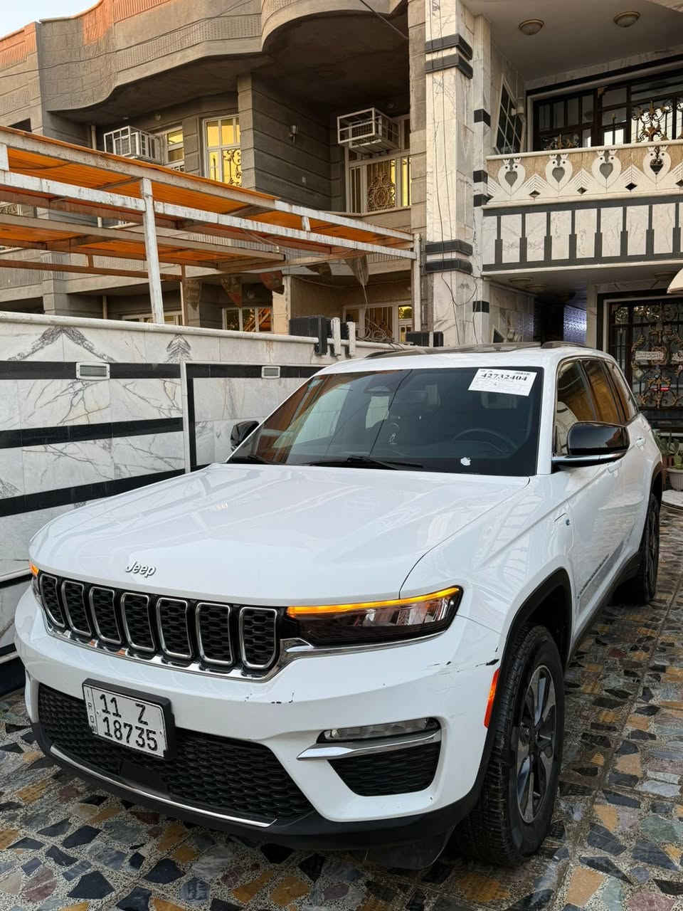 جيب كرانـد شيروكي 2024
🚨دخول جديد مرقم بغداد بسمي 
  بانزين + هايبرد + شحن منزلي
المسافة المقطوعة:  26الف ميل

الضرر: باب وجملغ يمنه بارد فقط بيهم بدون صبغ السياره شرط الفحص صور الحادث ورقم شاصي بل منشور 
    

🚨 فول 1/1
 1شاشتين 
بانوراما طكتين
2. بصمة
سستم صوت Alpine
3. تشغيل عن بعد  

5. كشنات جلد

6. كشن السايق ميموري

7. كشنات كهرباء

8. صندوق كهرباء

9. حساسات خلفية مامي 

10.  3 قطع تبريد

11. اشاير بالمري

12. رادار أمامي

13. رادارات 360

14. ثلاث وضعيات قيادة

15.  نظام اختيار الباتري او بانزين

16. كير ماوس

17. نظام منحدرات

18. هيتـرات بالكشنات

19. ويل كب كروم

20. لايتات لد

21. بكلايت لد

22. كشافات

23. بصمة أبواب

فول مواصفات 1/1   
السعر 337$ورقه  
مكاني بغداد جديده الاتصال

‭0773 548 4352‬
