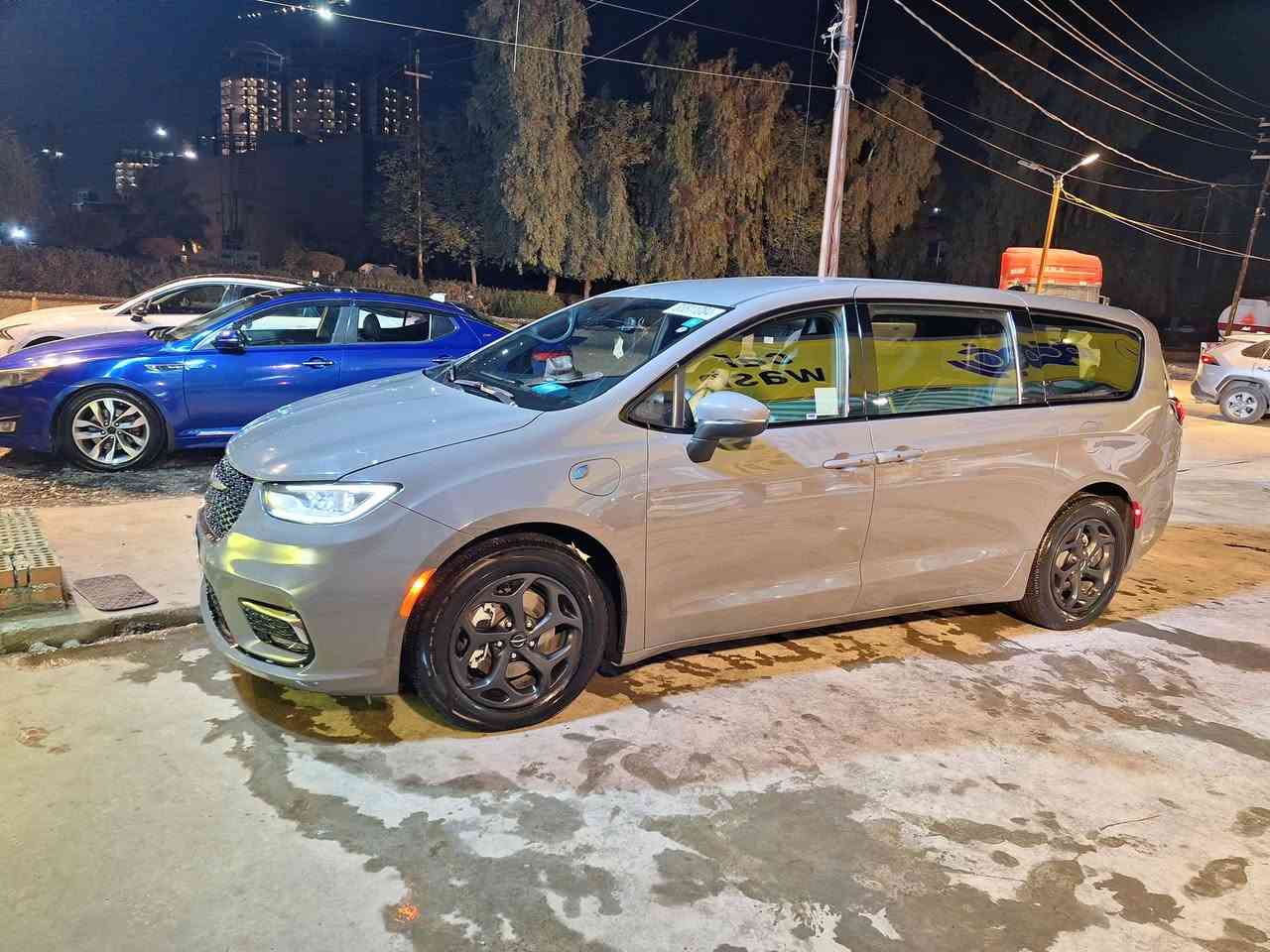 السلام عليكم تحيه طيبه للبيع بايسفكا موديل ٢٣ اسمنتي ماشيه ٢٧ الف مايل رقم انكليزي بغداد  باسمي هايبرد + محرك بانزين ٣٦٠٠ + بلكن صور السونار  بالمنشور ***********.  *********** واتساب
