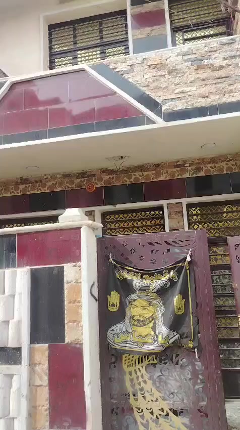 السلام عليكم مشتمل للايجار مساحه 100متر يحتوي على 3غرف نوم وخدمات ومطبخ واستقبال جبير مثل ما موضوح بالفديو   بيت نضيف  السعر 550وبي مجال  العنوان الشعب قرب محطة القود سما بغداد الاستفسار على الرقم ***********
