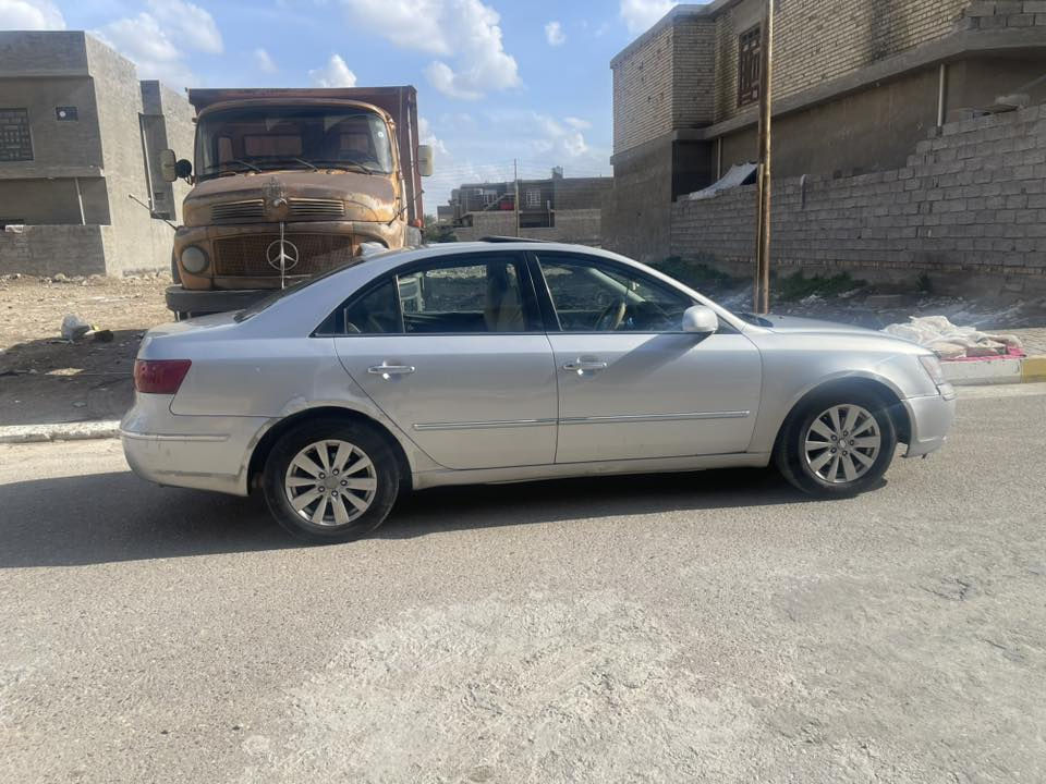 سوناته 2009 امريكي مكفوله من الحادث والصبغ عدا نص الجاملغ الامامي صبغ فول مواصفات محرك 2400 جديد كير جديد سياره ما ناقصه شي مكاني الانبار الكرمه سعره 125 وبيه مجال بسيط  ***********
