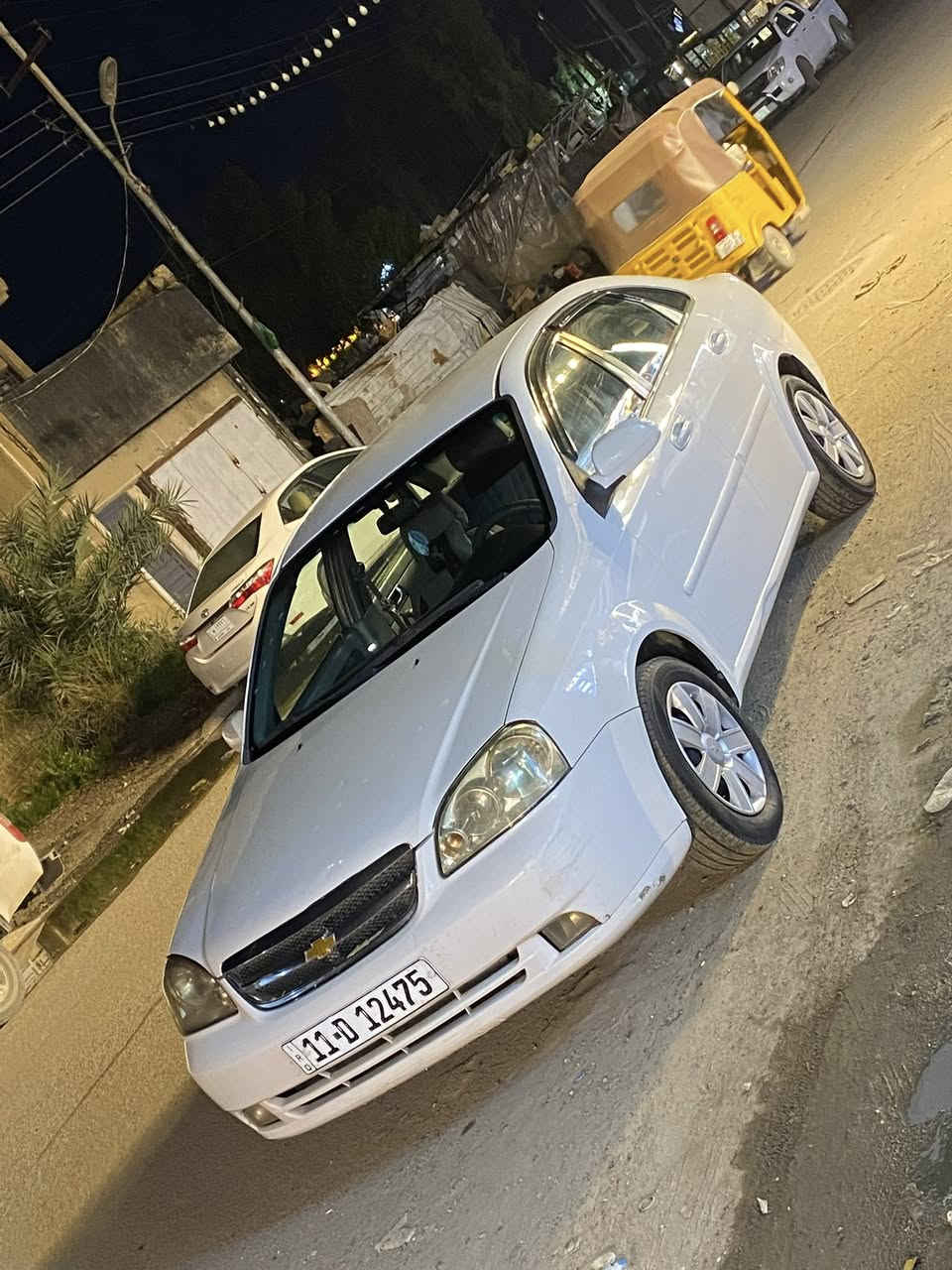 السلام عليكم  عدنا اوبترا 2014  آخر إصدار شركة شيفروليت  رقم بغداد دولي رقم وسنوية وهزة جديدة 
ما بيهة ضربة ولا صبغ 
محرك مكفول لا تنقيص ولا تبخير 
كير اوتوماتيك مكفول
صدر امامي خلفي جديد تخم تاير جواها جديد
مدوشمة ارضية وكشنات  جلد  غرفتها كلش جديدة 
تحكم ستيرن 
تبريد ثلج ❄️
سيارة جاهزة ع آخر حباية الف متذب عليهة 
السعر 92 وبيهة مجال ‭0777 963 2061‬
