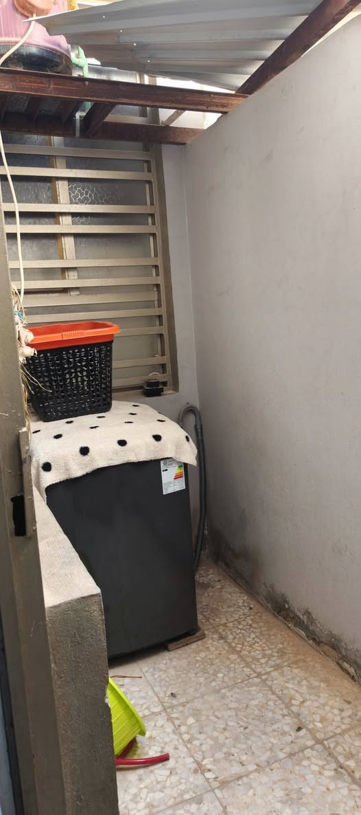 بيت حي ميسان زراعي ركن المساحه ٧٦ متر  صب كونكريت يحتوي البيت على استقبال ومطبخ وصاله وغرفه نوم وتخاريج قرب أسواق العائله داخل شارع المخبز للاستفسار ***********

