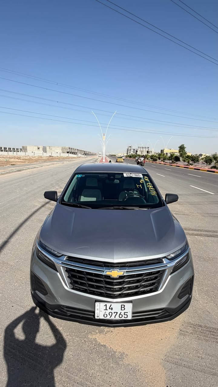 سلام عليكم 
شوفر ليت كوينكس 
مديل 2024 
دخول جديد شهداء وكاله عامه 
موصفات LS
مبدل بيه بس چاملغ اليسر بارد بلباب سايق 
سعر 160
*********** البصرة, العراق
