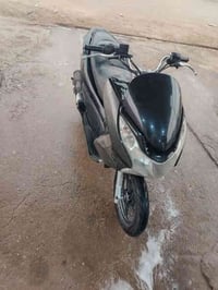 PSX للبيع دراجه نضيفه فقط كلج خلفي شوي تعبان.. مناسبه. 07837799312