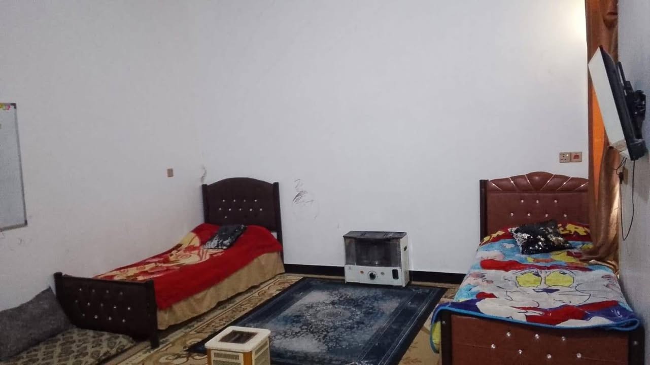 مشتمل للبيع في حي الزهور البهراط 
المساحة الكلية 175 متر
2 غرفة نوم 💤 
صاله استقبال مطبخ 
.للاستفسار يرجي الاتصال على الرقم المكتب الخاص *********** مكتب 🏢وطن للعقار@
