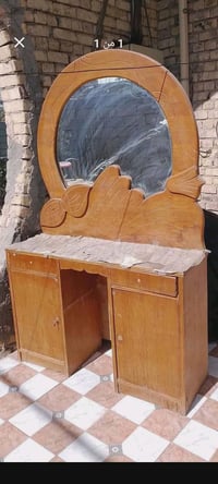 ميز مرايا • بحالة جيدة • النجف الاشرف